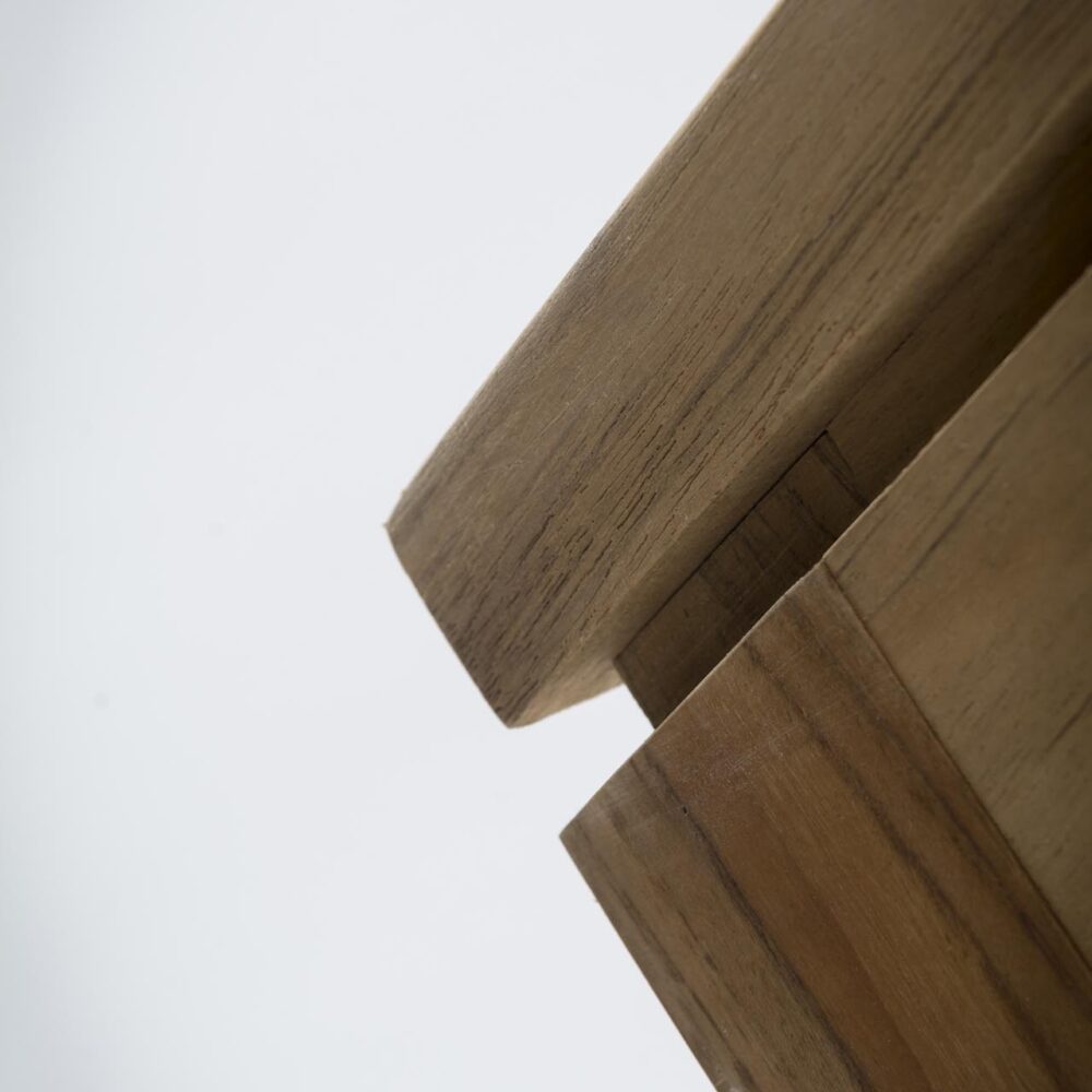 menton outdoor coffee table - teak - corner detail