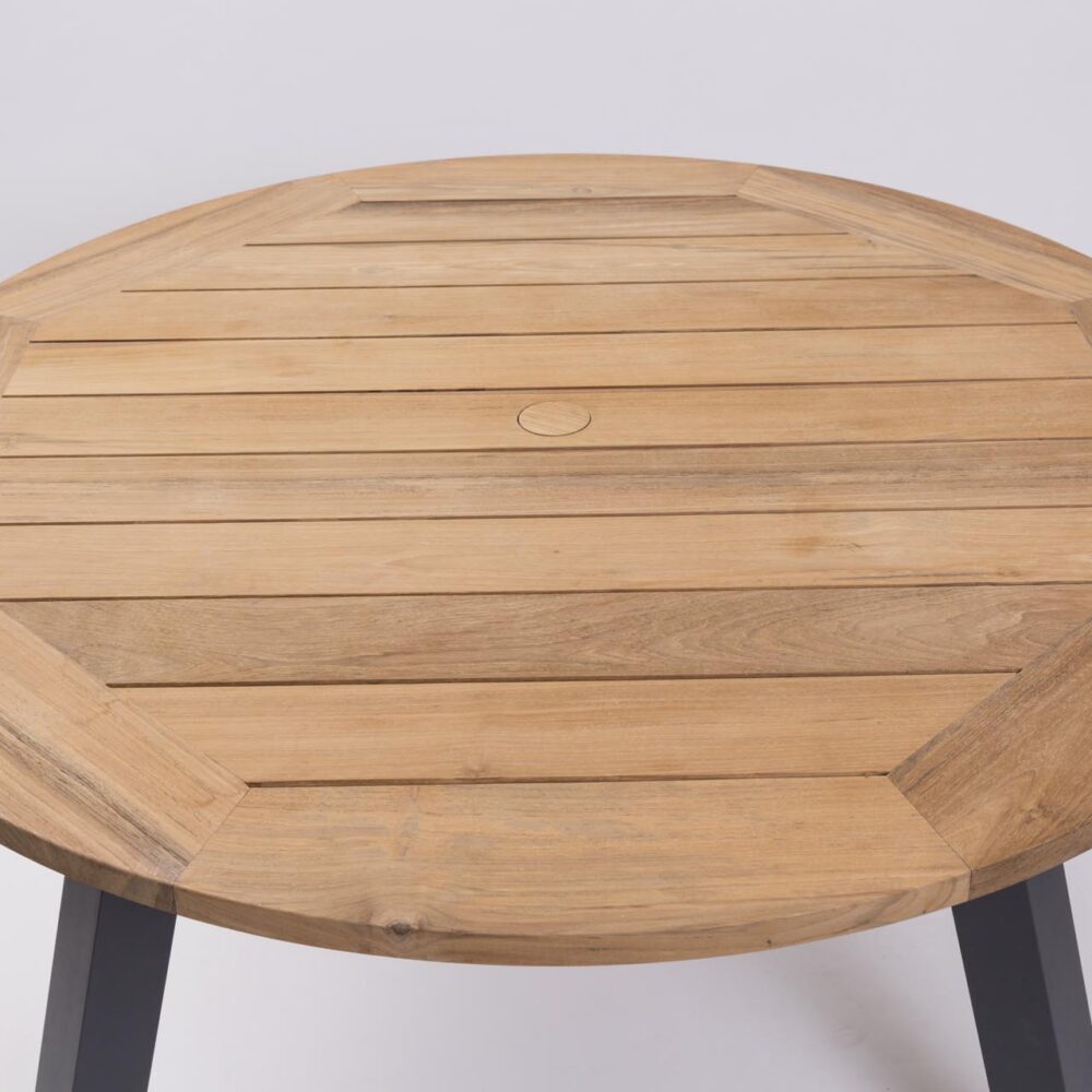 atlantic 120 outdoor dining table - teak top detail