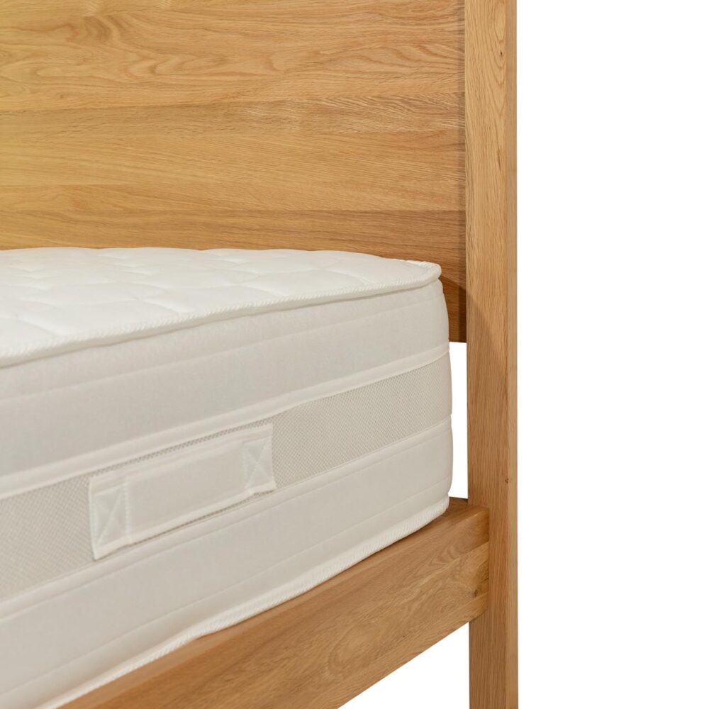 guest oak bed frame - detail