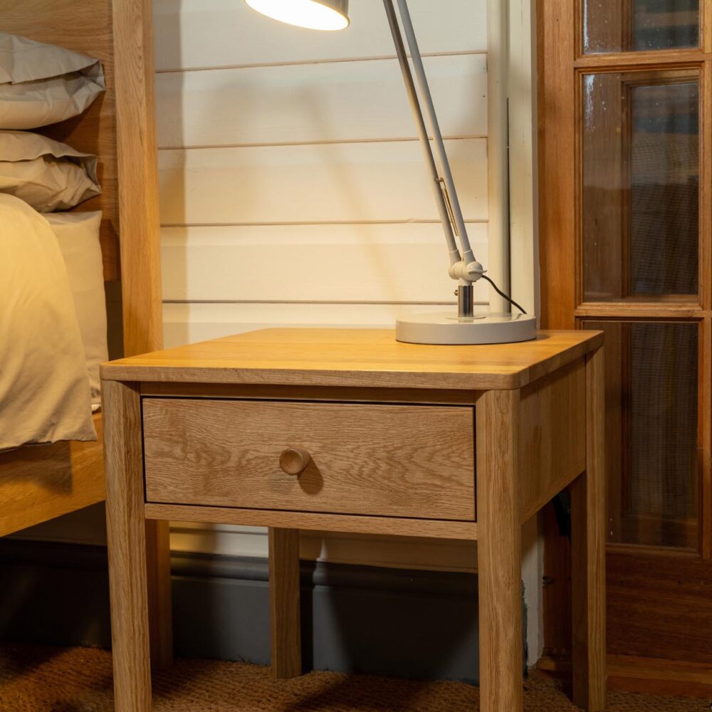 guest bedside table with bruges table lamp - mood