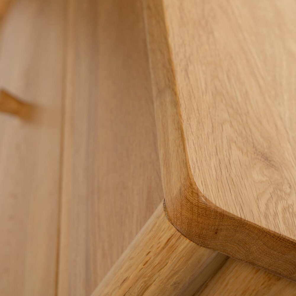 guest oak chest of drawers - top detail