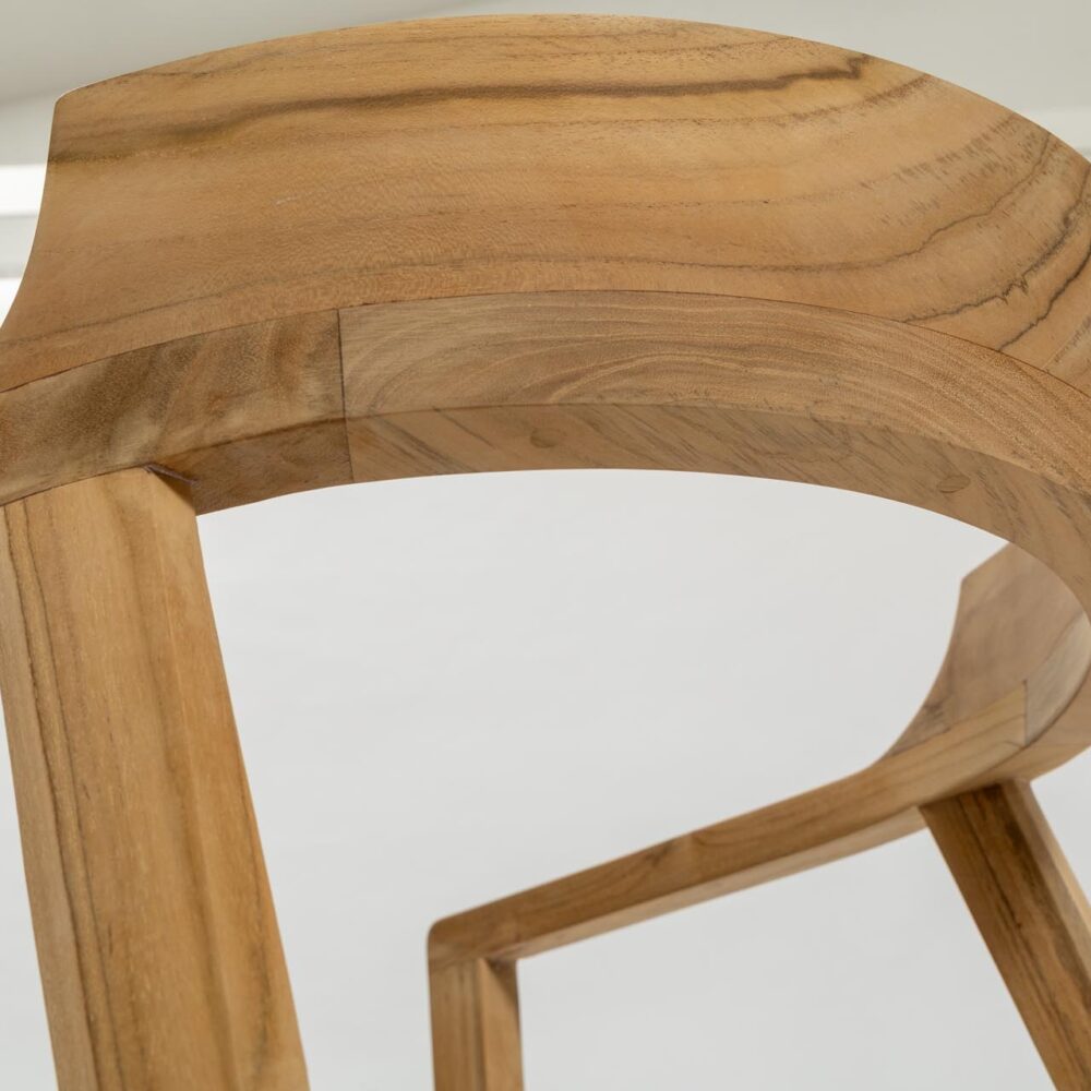 hampstead armchair - curved back detail