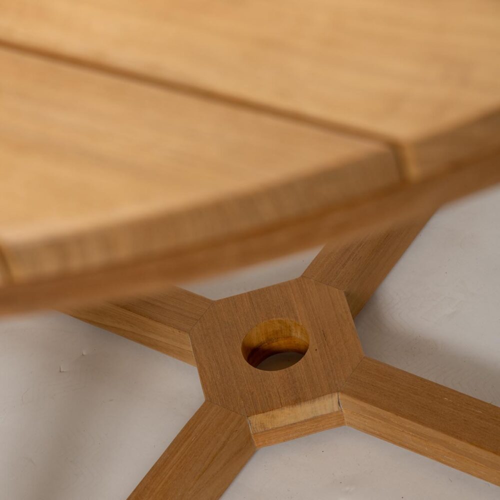 kinsale outdoor dining table - base detail
