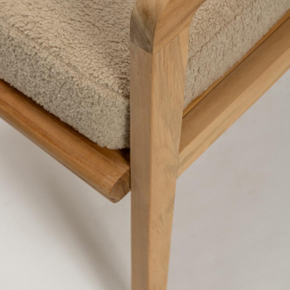 palm springs armchair - teak armchair with upholstered seat and back in pelage pumice - arm / leg detail