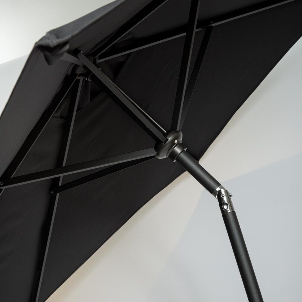 alu parasol 2m dia - tilt and frame detail