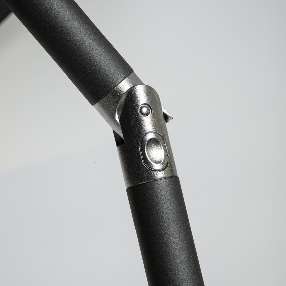 aluminium parasol - tilt hinge detail
