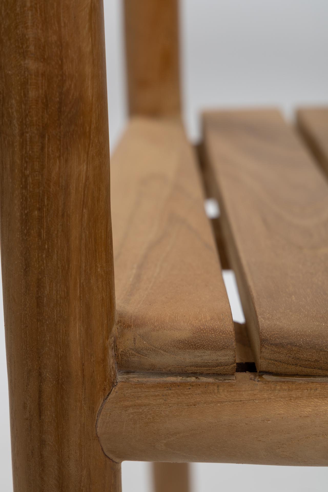 dessau outdoor dining chair - teak - detai