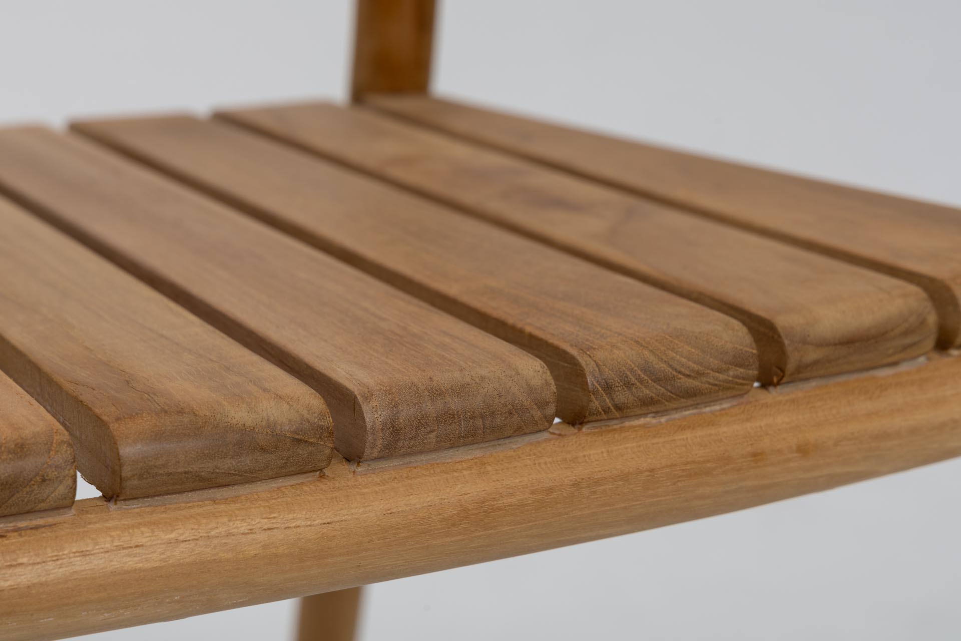 dessau outdoor dining chair - teak - detai