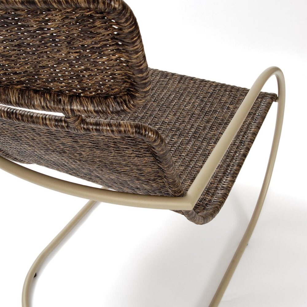 curve plus easy chair - details of the weave and headrest