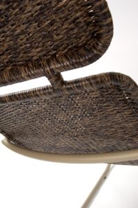 curve plus easy chair - details of the weave and headrest
