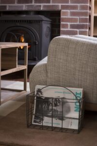 grid - wire magazine rack with handle