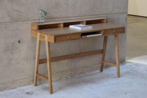 pelican desk - oiled oak