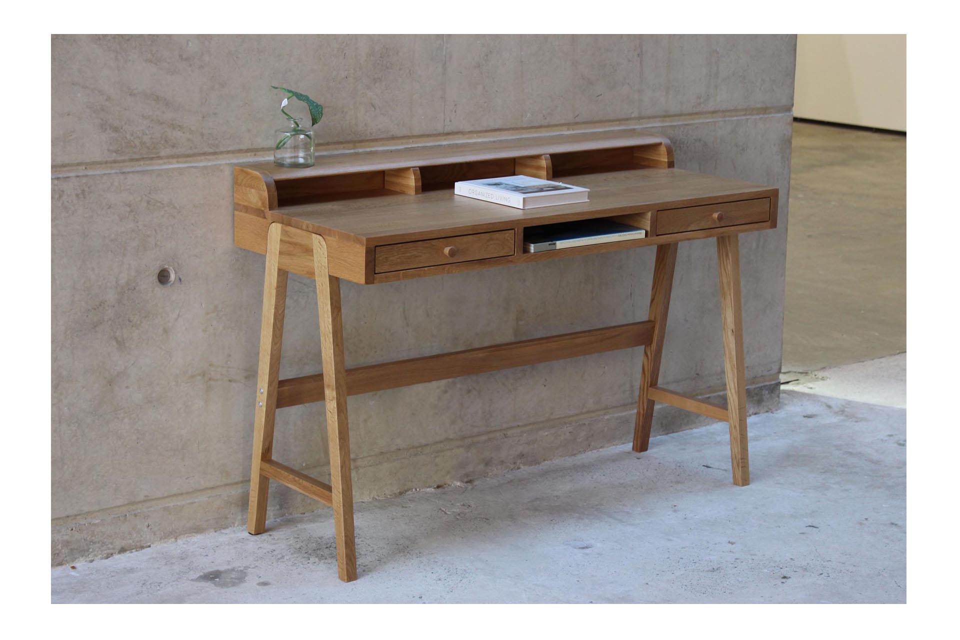 pelican desk mood - preview