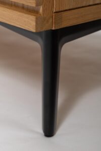 chameleon - black metal leg detail