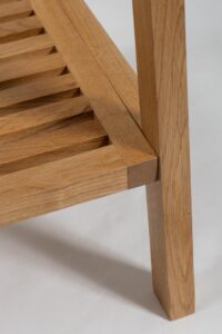 totem wall mounted rail - oak, leg and shelf detail