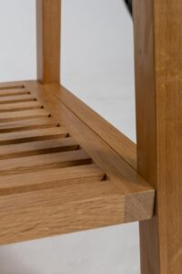 totem wall mounted rail with top shelf - oak, detail