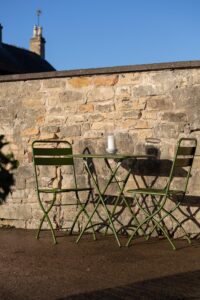 trattoria bistro set - forest green, mood (blue sky)